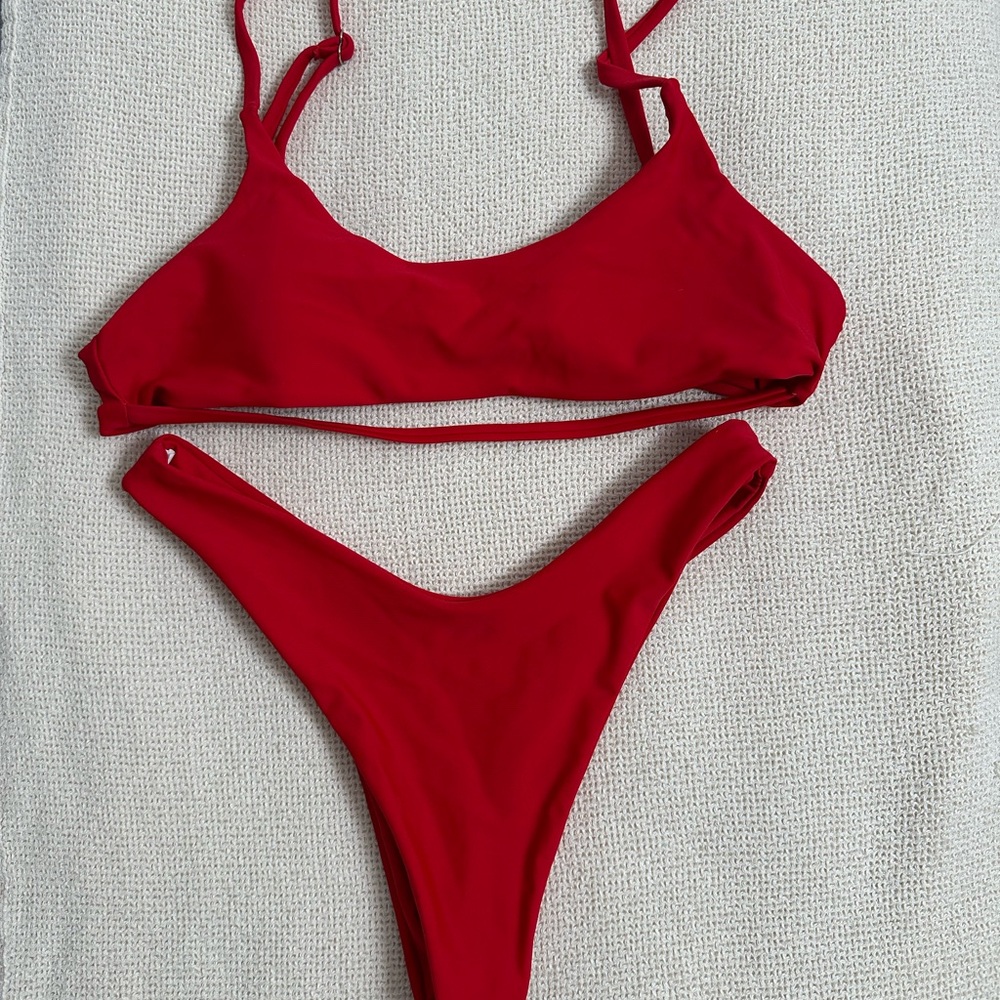 Cupshe Bold Red Bikini Set
